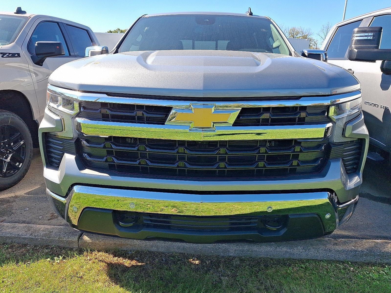 2026 Chevrolet Silverado 1500 Crew Cab Short Box 4-Wheel Drive LT 1LT