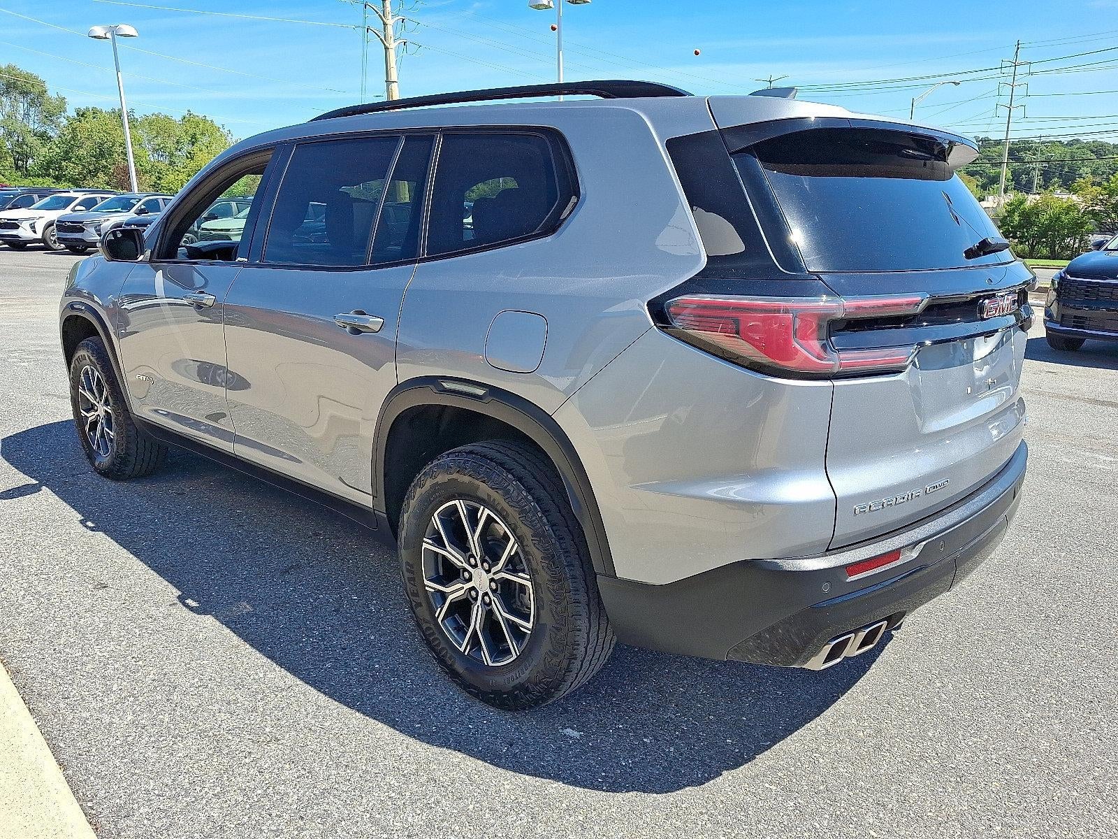 2024 GMC Acadia AT4