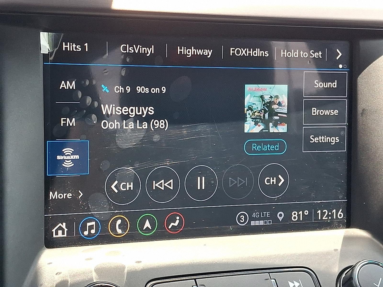 2021 GMC Acadia AT4