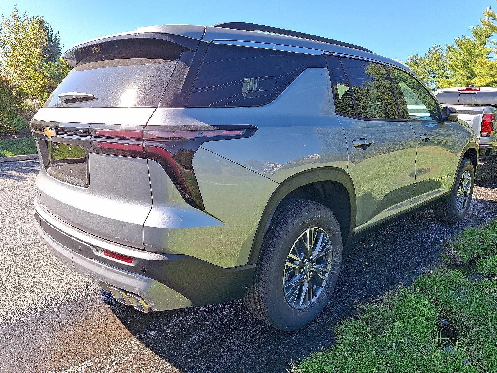 2027 Chevrolet Traverse LT w/2LT