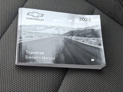 2023 Chevrolet Traverse LT Cloth