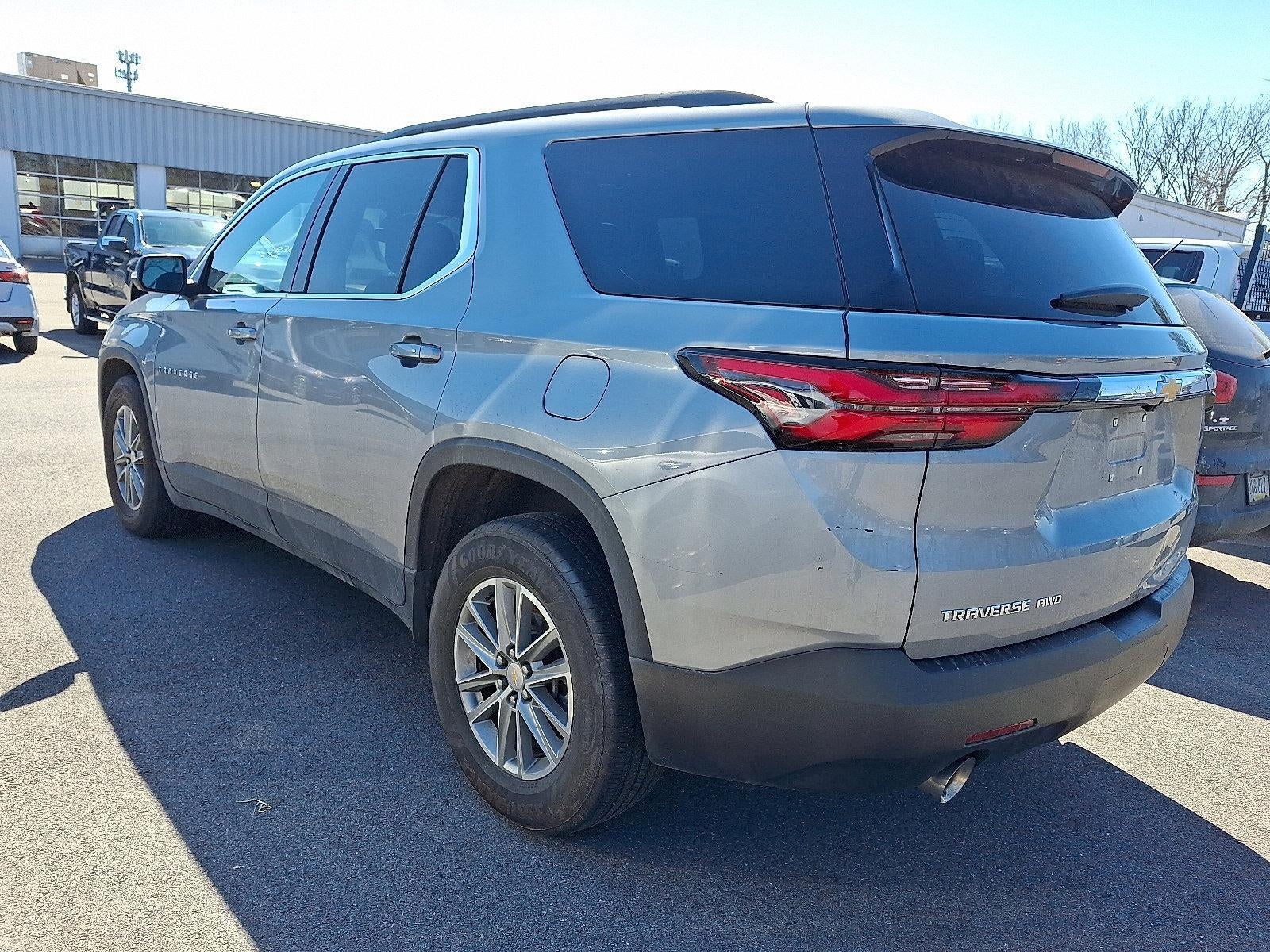 2023 Chevrolet Traverse LT Cloth