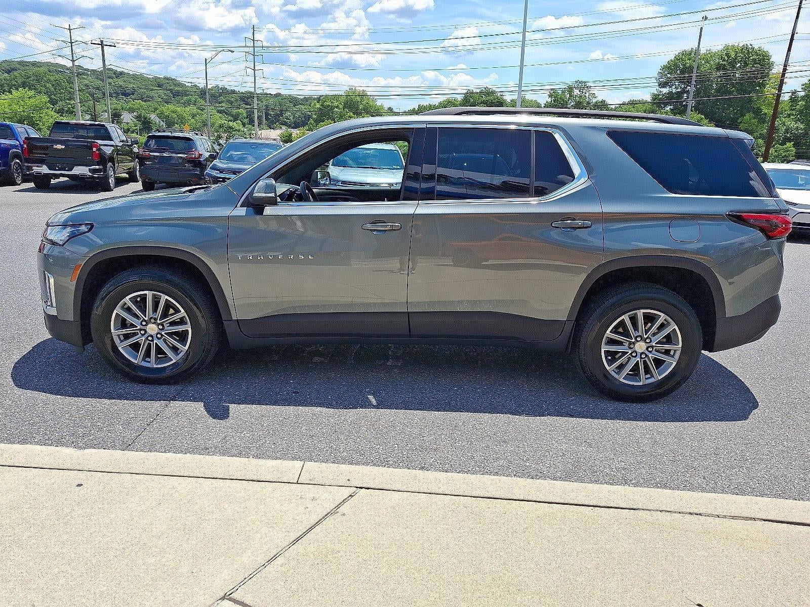 2023 Chevrolet Traverse LT Cloth