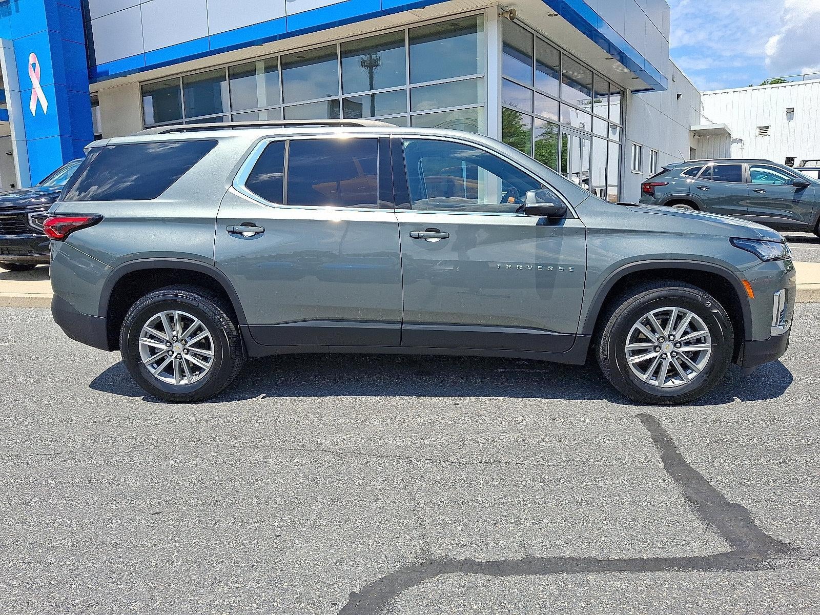 2023 Chevrolet Traverse LT Cloth