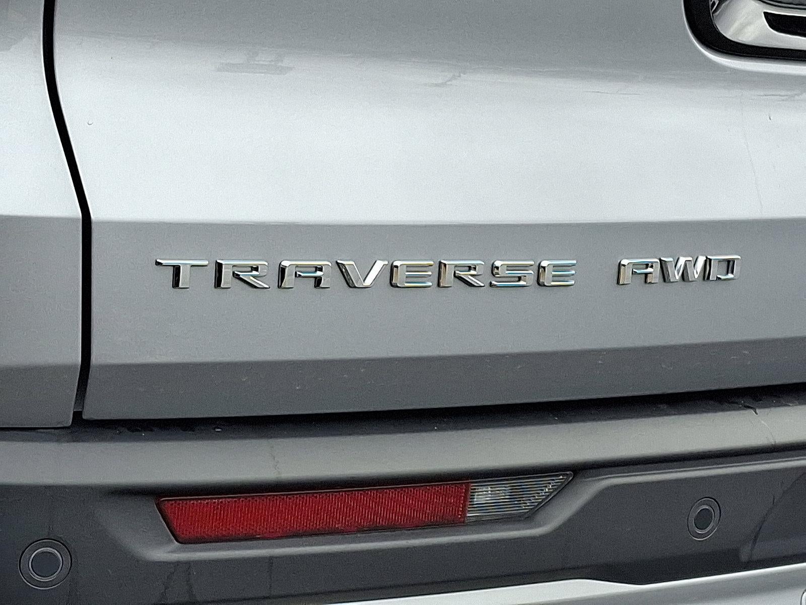 2025 Chevrolet Traverse LT