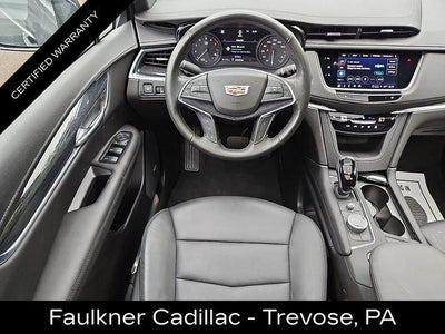 2022 Cadillac XT5 Premium Luxury