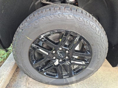 2026 Chevrolet Silverado 1500 Crew Cab Short Box 4-Wheel Drive LT Trail Boss