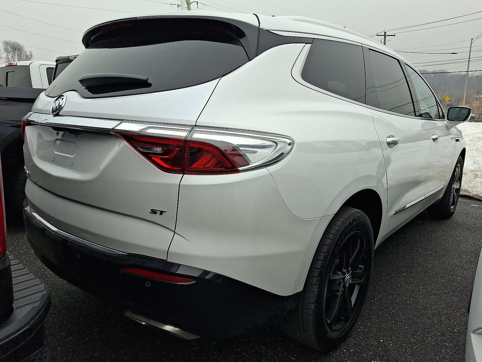 2023 Buick Enclave Essence