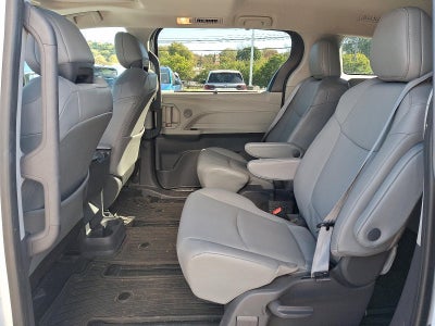 2021 Toyota Sienna XLE