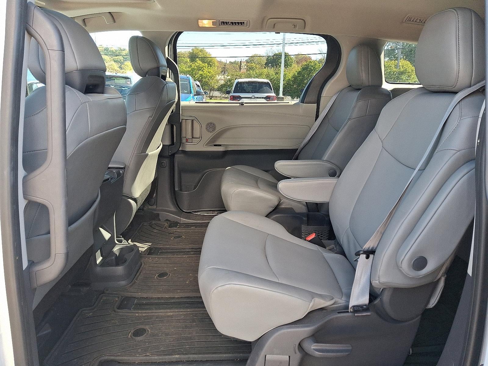 2021 Toyota Sienna XLE