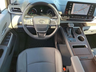 2021 Toyota Sienna XLE