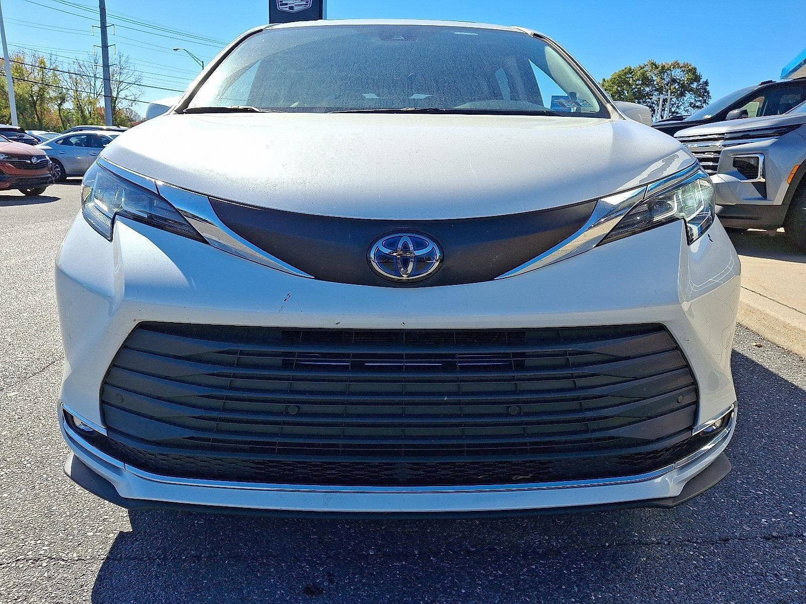 2021 Toyota Sienna XLE