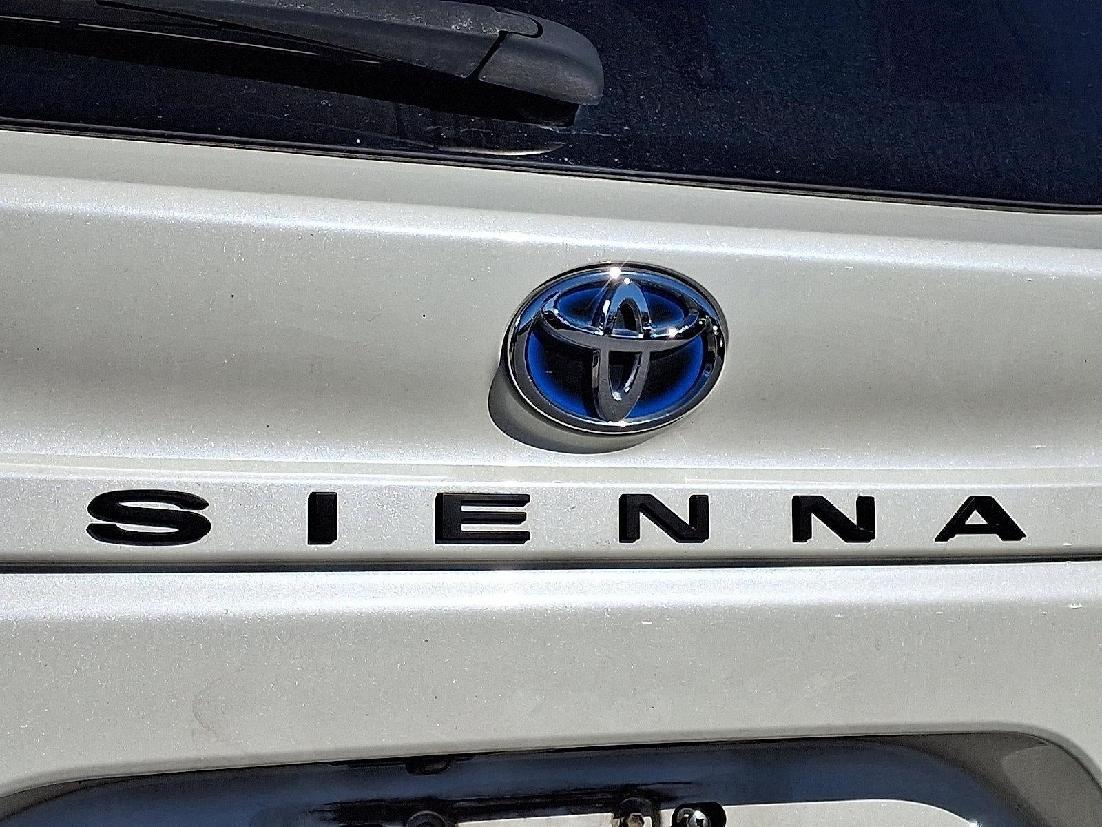 2021 Toyota Sienna XLE