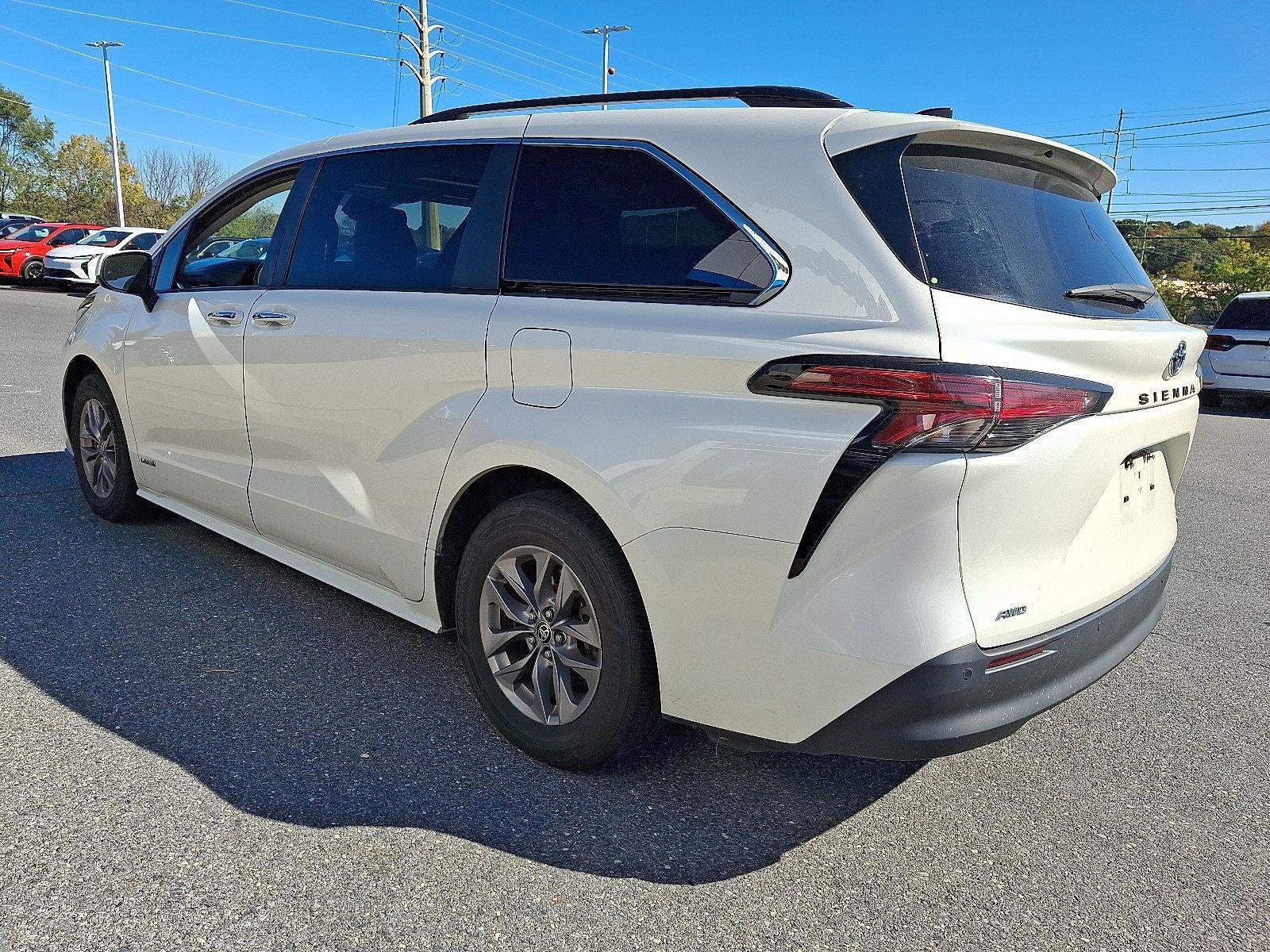 2021 Toyota Sienna XLE