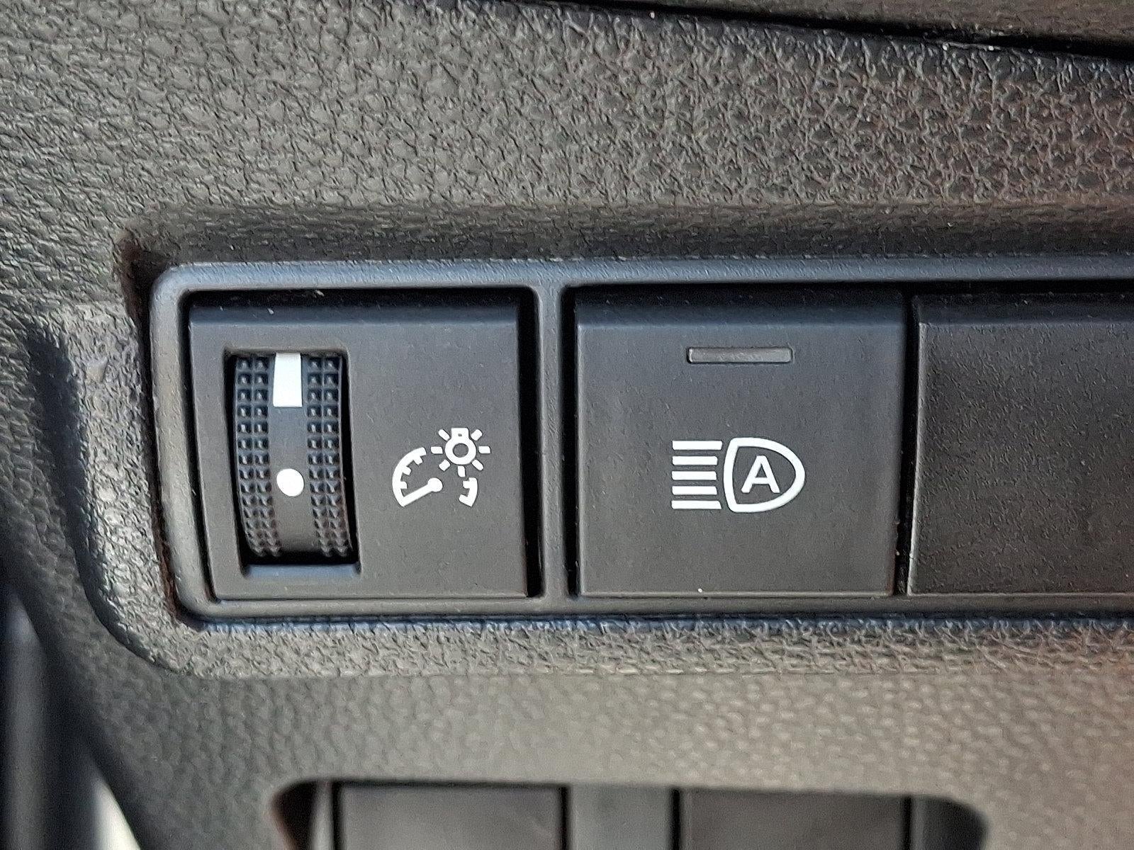 2024 Toyota Corolla Cross XLE - Photo 25