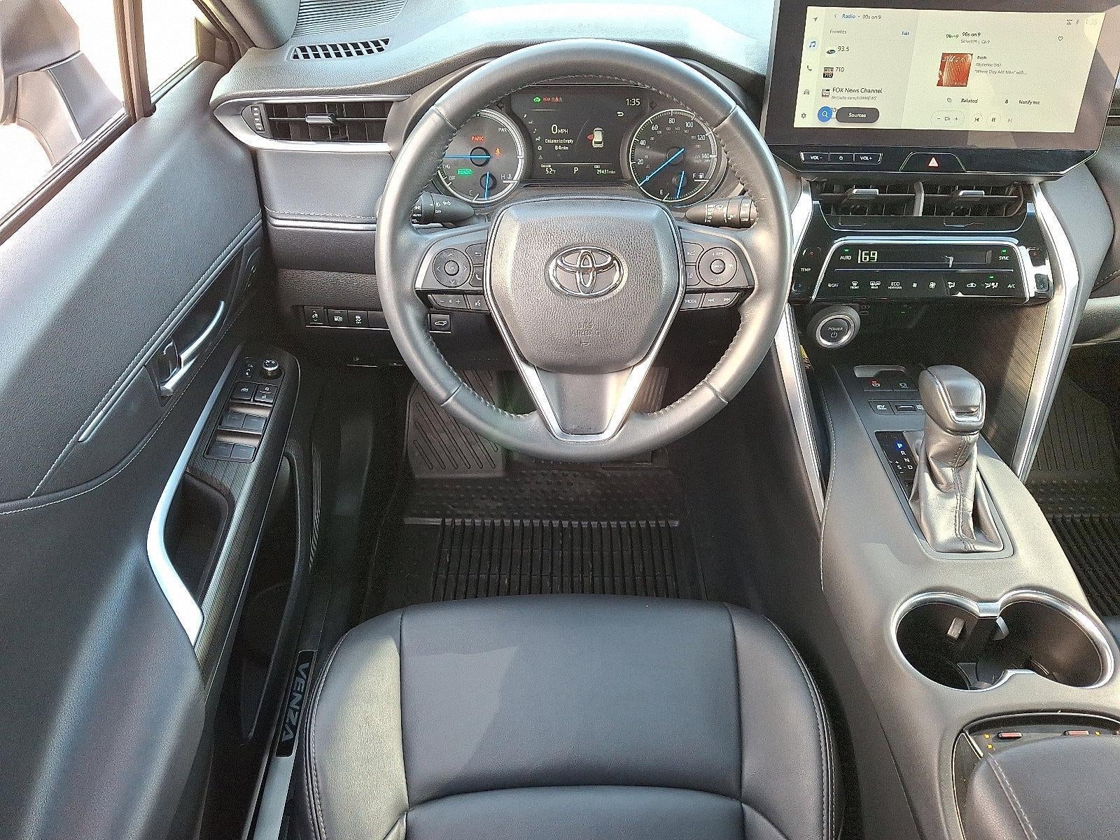 2024 Toyota Venza LE