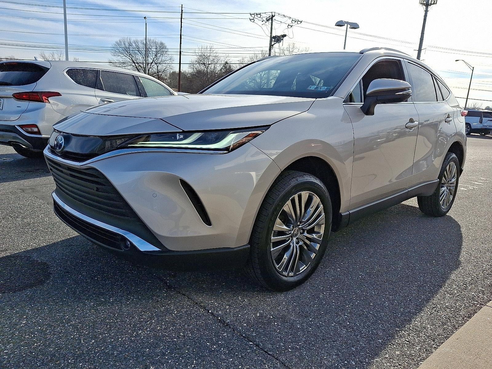 2024 Toyota Venza LE