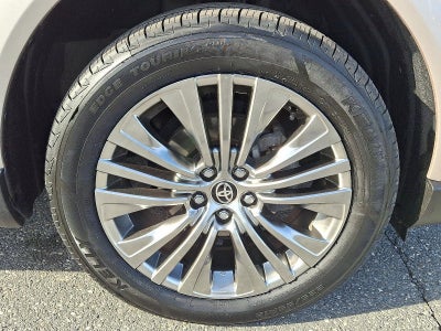 2024 Toyota Venza LE