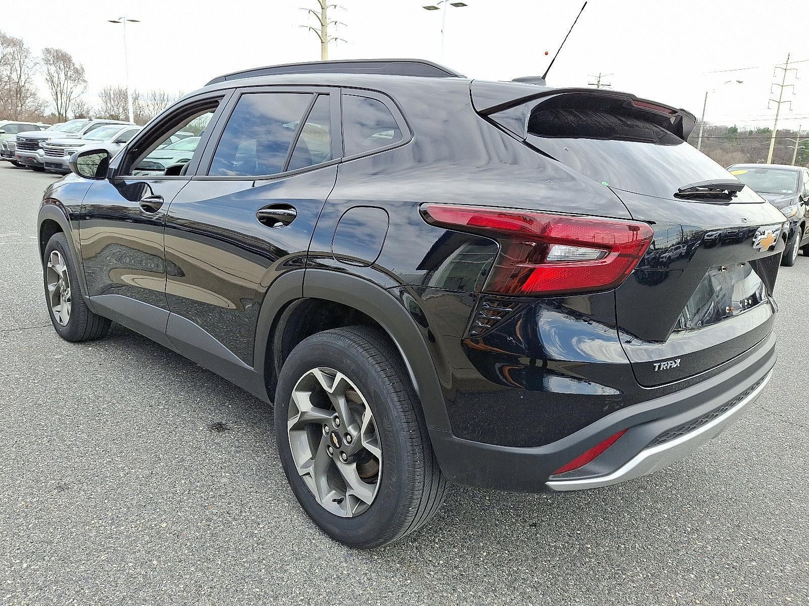 2025 Chevrolet Trax LT