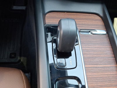 2023 Volvo XC60 B5 Plus Dark Theme