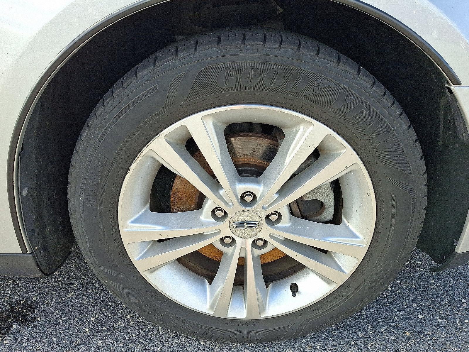 2010 Lincoln MKS Base