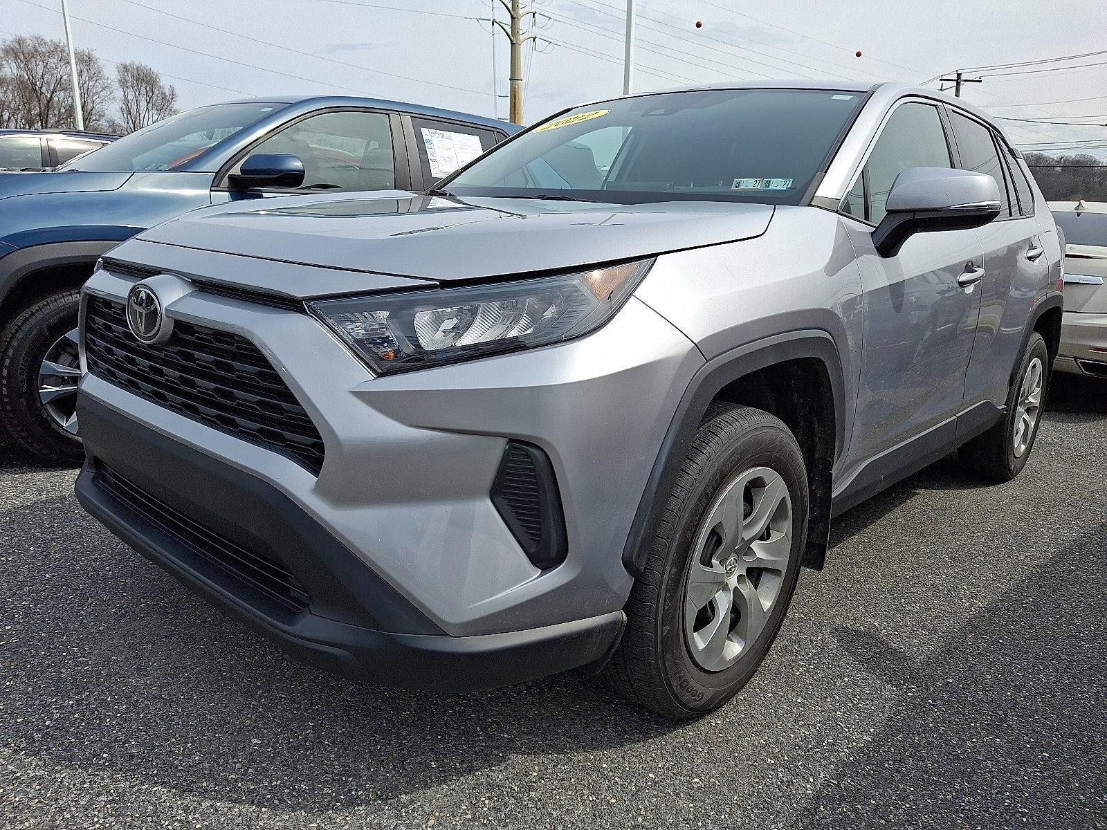 2022 Toyota RAV4 LE