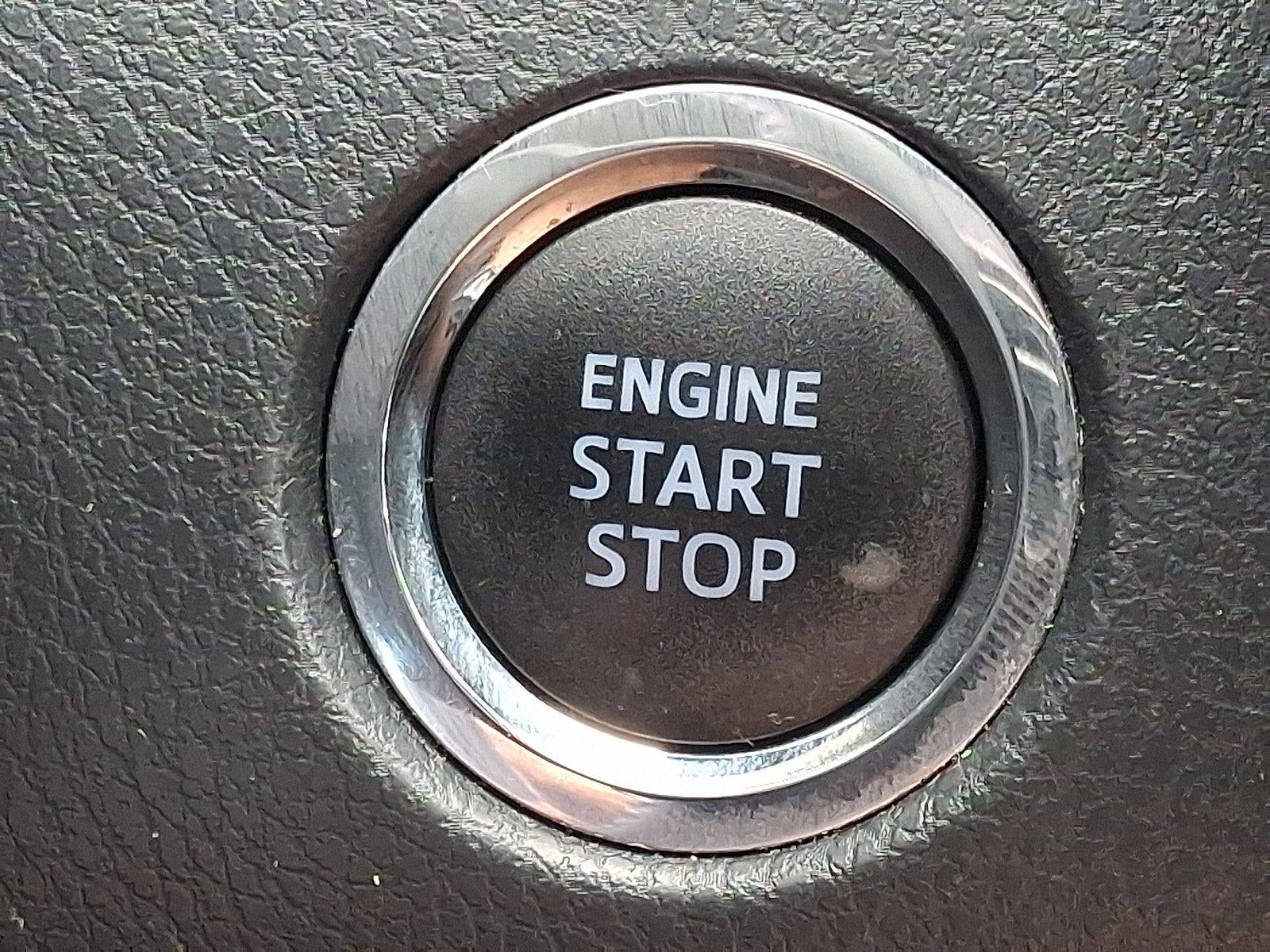 2020 Toyota Camry SE Auto AWD (Natl)
