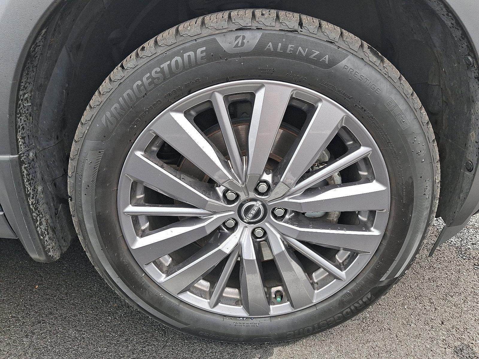 2023 Nissan Pathfinder SL 4WD