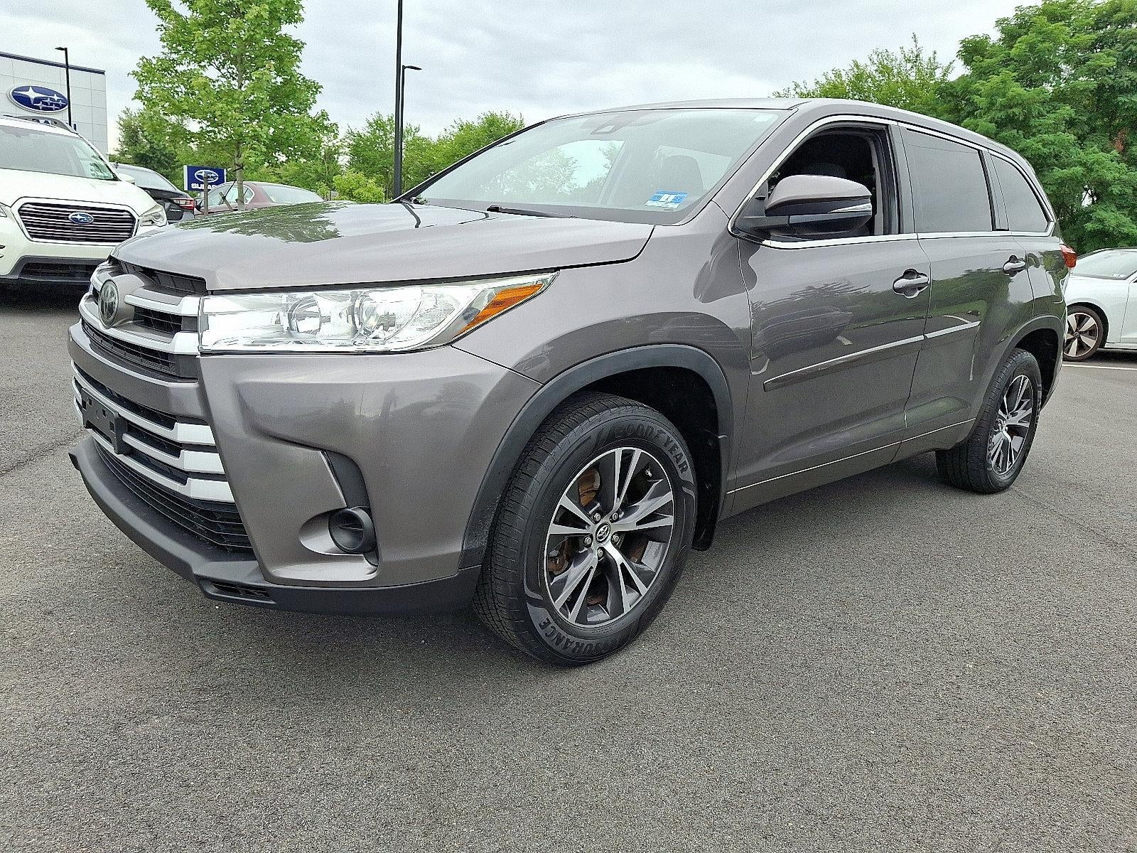 2018 Toyota Highlander LE V6 AWD (SE)