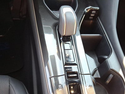 2025 Toyota Crown Platinum AWD (Natl)
