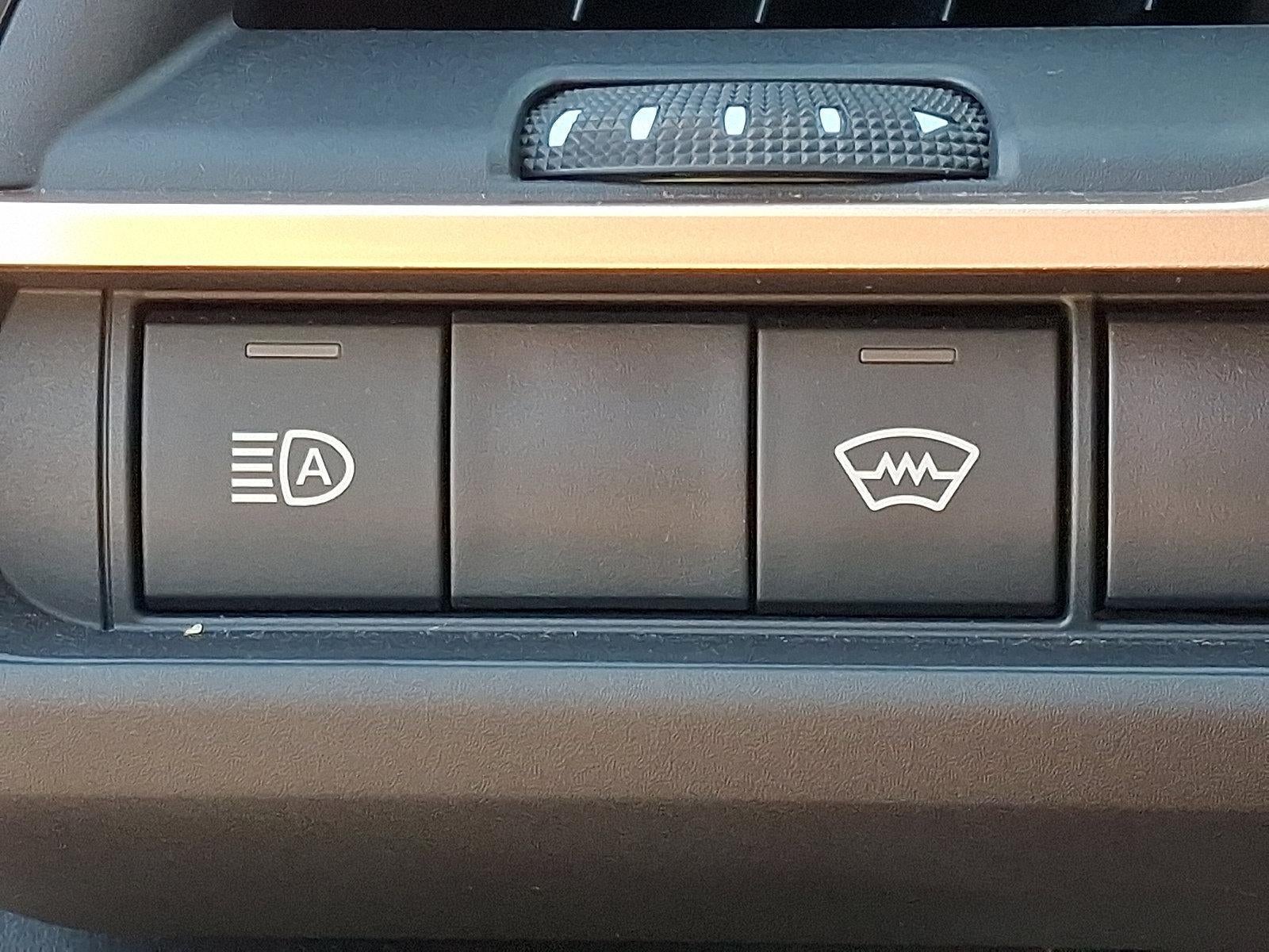 2025 Toyota Crown Platinum AWD (Natl)